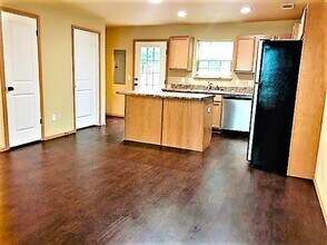 250 S Slopeside Dr in Fayetteville, AR - Building Photo - Building Photo