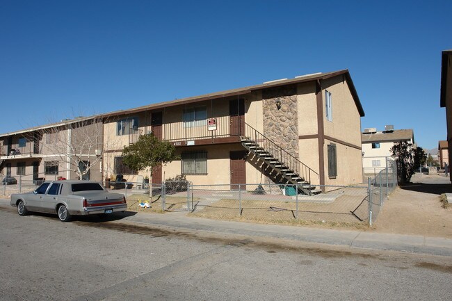Puebla Estates in Las Vegas, NV - Foto de edificio - Building Photo