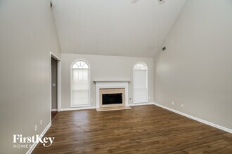 6257 Vinings Vintage Dr SE in Mableton, GA - Foto de edificio - Building Photo