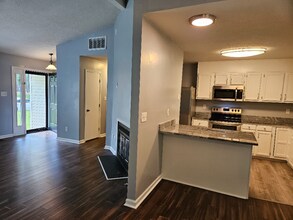 3 Chanter Ct in Durham, NC - Building Photo - Building Photo