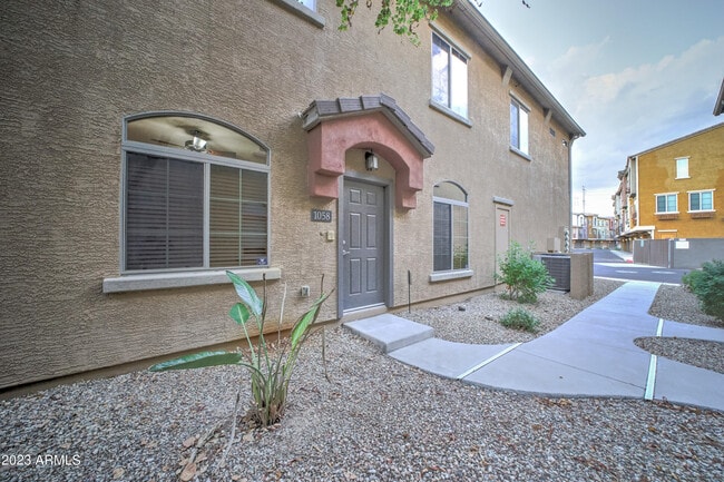 2150 W Alameda Rd in Phoenix, AZ - Building Photo - Building Photo