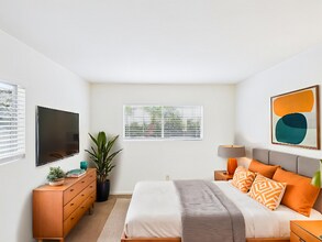 2340 Ocean St in Carlsbad, CA - Building Photo - Building Photo