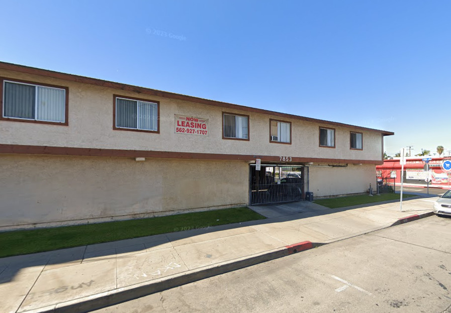 7853 State St in Huntington Park, CA - Building Photo