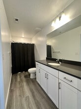 1089 Waterway Ln in Saratoga Springs, UT - Foto de edificio - Building Photo