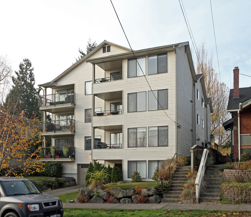 3615 Whitman Ave N in Seattle, WA - Building Photo