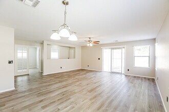 11240 E Sunland Ave in Mesa, AZ - Building Photo - Building Photo