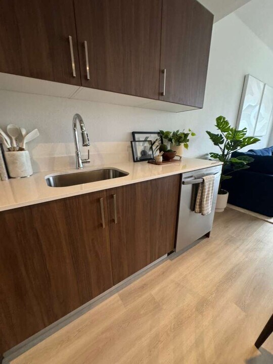 3718 NW 12th Ter, Unit B2 in Miami, FL - Building Photo