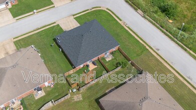 256 Graystone Cir in Centerton, AR - Building Photo - Building Photo