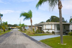 Crystal Lake Mobile Resort Apartments