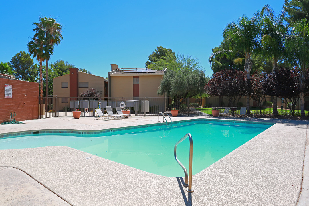 Copper Creek in Tucson, AZ - Foto de edificio