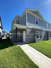 798 S Benchmark Ln, Unit 2 in Fayetteville, AR - Building Photo - Building Photo