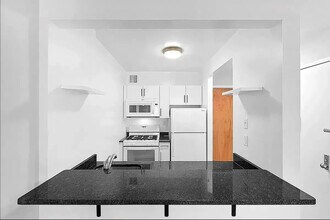 54 Spring St in New York, NY - Foto de edificio - Building Photo