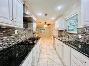 3920 Sanguinet St in Fort Worth, TX - Building Photo - Building Photo