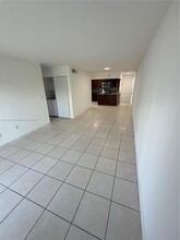 9231 SW 87th Ave in Miami, FL - Building Photo - Building Photo