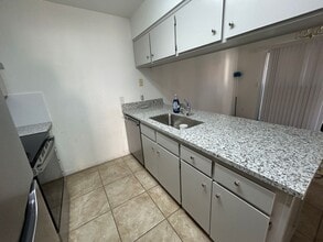 2539 E Sweet Ave in Visalia, CA - Building Photo - Building Photo