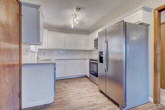 329 NW 62nd St in Lawton, OK - Building Photo - Building Photo