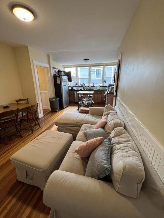 332 Beacon St, Unit 332 Beacon St. #2 in Somerville, MA - Foto de edificio