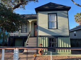 1220 Avenue K in Galveston, TX - Building Photo