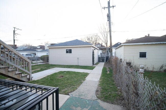 7522 S Langley Ave in Chicago, IL - Building Photo - Building Photo