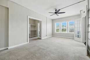 111 E 16th St in Indianapolis, IN - Building Photo