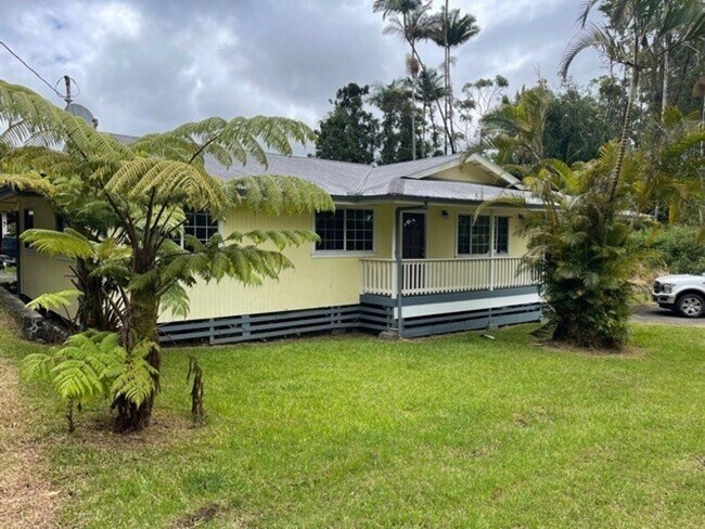 property at 18-1692-1692 Volcano Rd