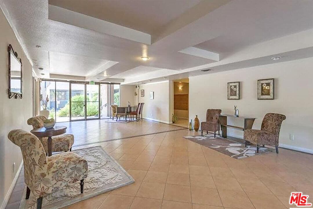 16866 Kingsbury St in Los Angeles, CA - Building Photo