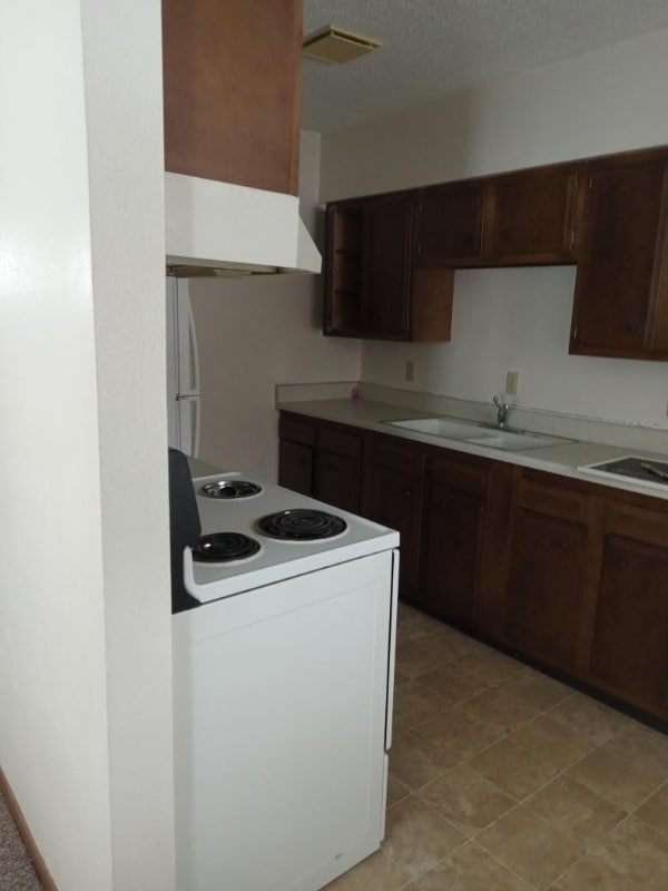 208 Locust St in Hospers, IA - Building Photo - Building Photo