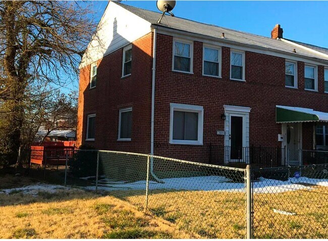 property at 815 Benninghaus Rd