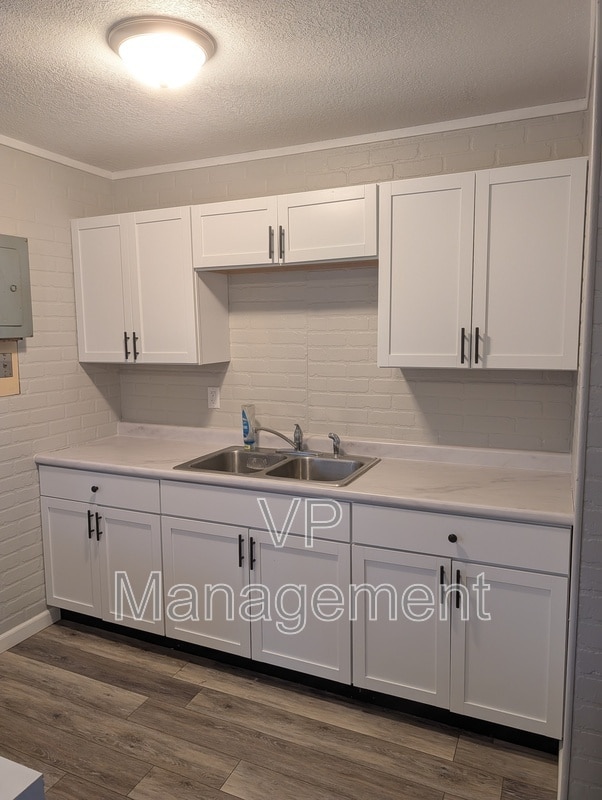 7107 Volquardsen Ave in Davenport, IA - Building Photo - Building Photo