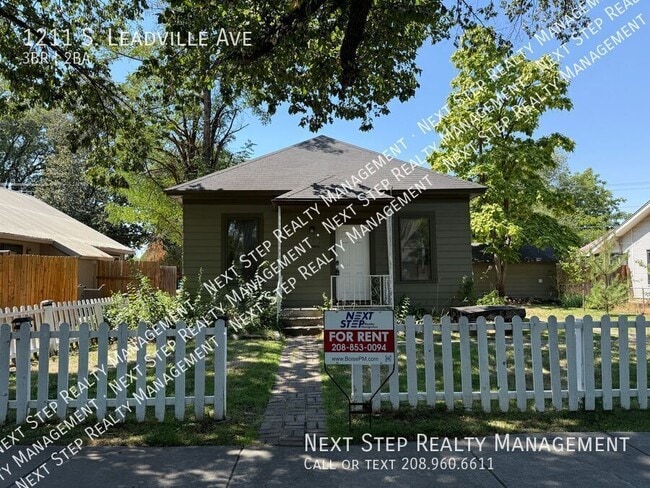 property at 1211 S Leadville Ave