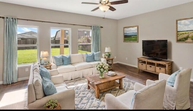 property at 5123 Oak Briar Ln