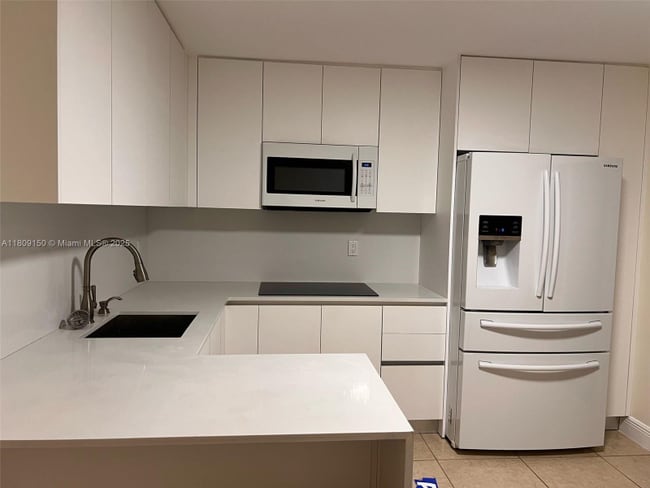 200 SW 112th Ave in Miami, FL - Building Photo - Building Photo