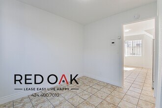 1047 E New York St in Long Beach, CA - Building Photo - Building Photo