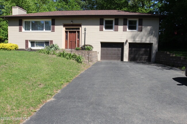73 Birchwood Ln in Schenectady, NY - Foto de edificio - Building Photo