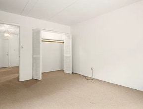 80 N Warren St, Unit 36 in Woburn, MA - Building Photo - Building Photo