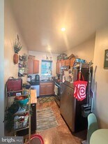 1710 W Girard Ave in Philadelphia, PA - Building Photo