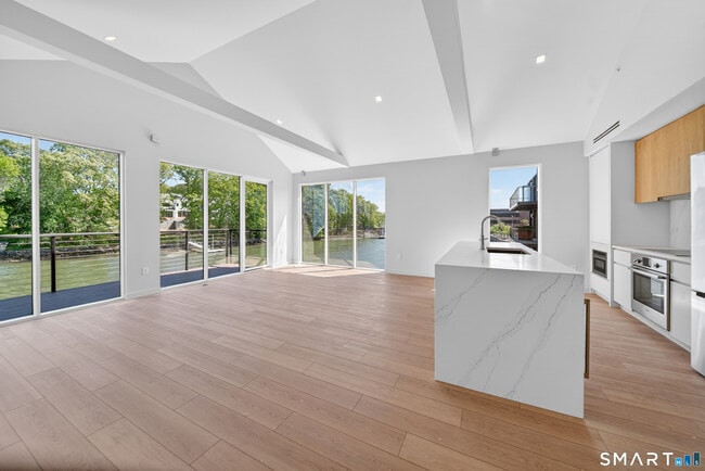 property at 253 Riverside Ave