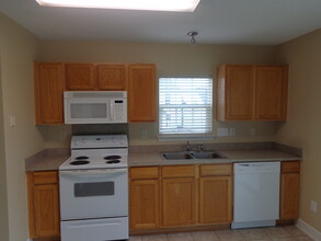 11422 Lenswood Ct in Charlotte, NC - Building Photo - Building Photo