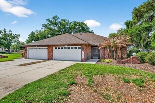 6535 Brentwood Dr. in Zephyrhills, FL - Building Photo