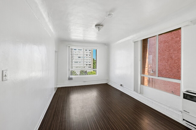 Westland @ Union in Los Angeles, CA - Foto de edificio - Building Photo