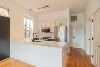 3817 N Fremont St in Chicago, IL - Building Photo - Building Photo