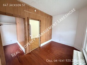 647 Jackson St in Oshkosh, WI - Building Photo - Building Photo