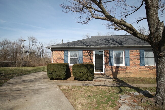 124 Henry Ct in Nicholasville, KY - Building Photo - Building Photo