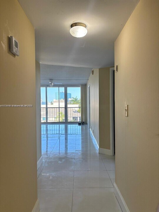 4501 NE 21st Ln in Fort Lauderdale, FL - Building Photo