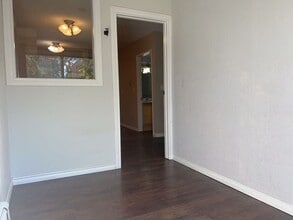 2130-217 17 St SW in Calgary, AB - Building Photo - Building Photo