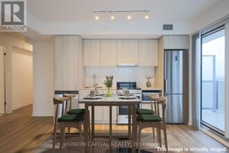 195 Commerce St in Vaughan, ON - Building Photo - Building Photo