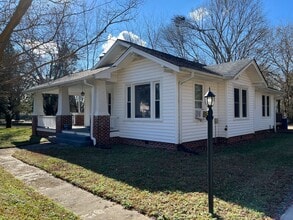 1835 Thompson Dr in Winston-Salem, NC - Building Photo - Building Photo