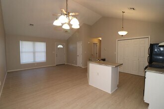 1304 N Jefferson St in Junction City, KS - Building Photo - Building Photo