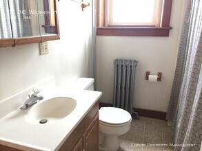 2136 Washington Ave-Unit -#2 in Northampton, PA - Building Photo - Building Photo