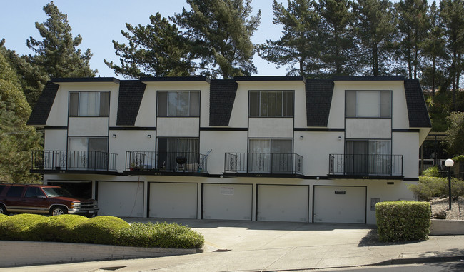 4143-4169 Fran Way in Richmond, CA - Foto de edificio - Building Photo